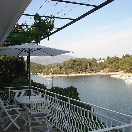 Apartments Luka Корчула Экстерьер фото