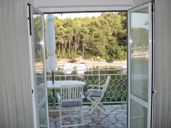 Apartments Luka Корчула Экстерьер фото