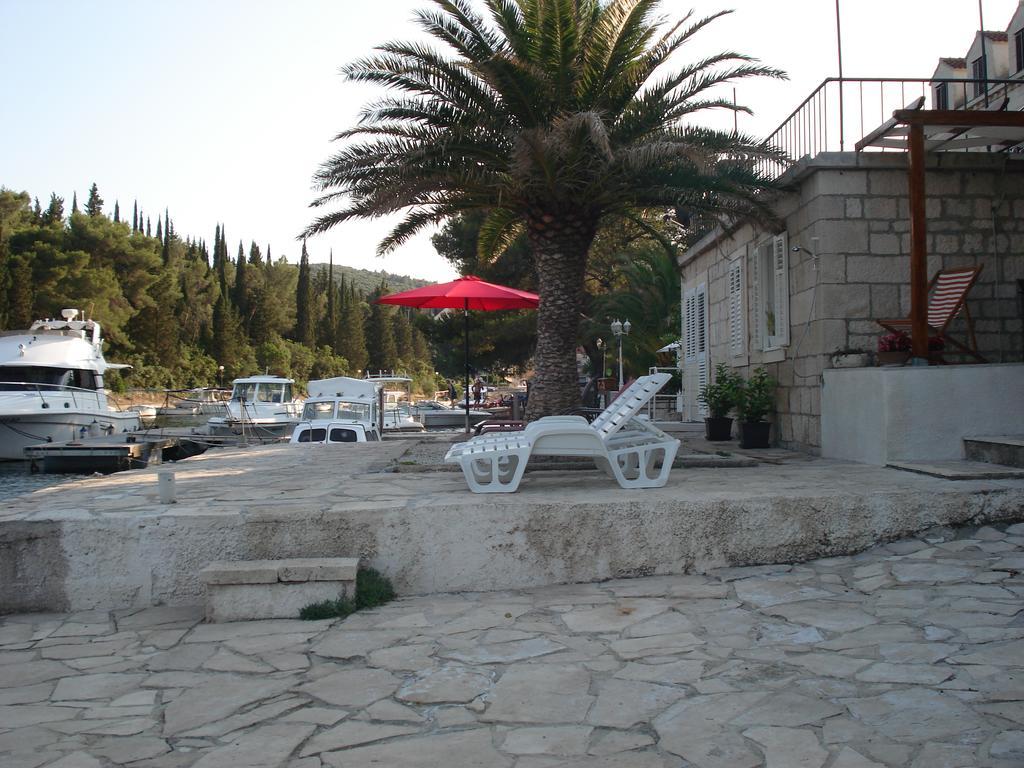 Apartments Luka Корчула Экстерьер фото