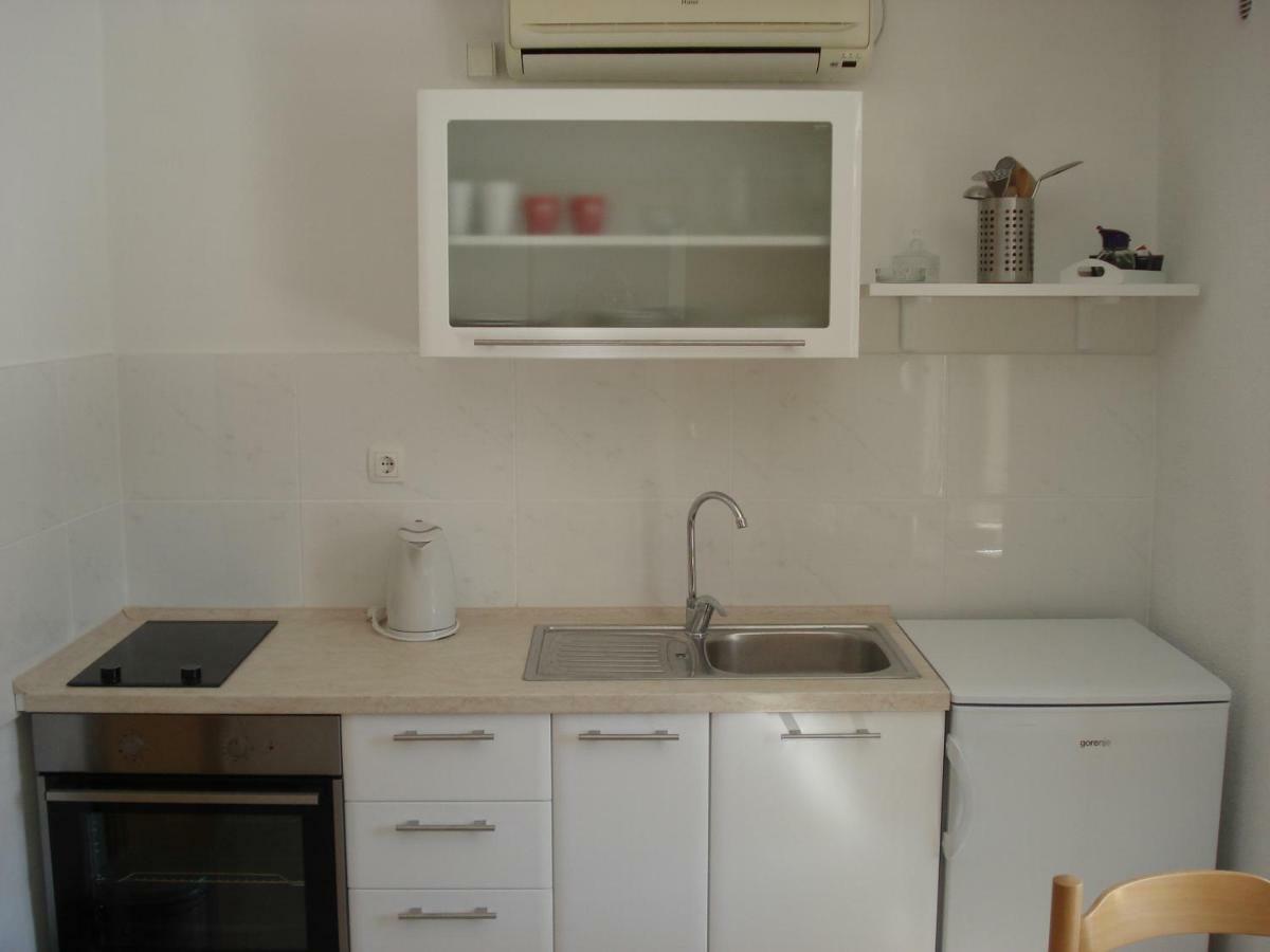 Apartments Luka Корчула Экстерьер фото